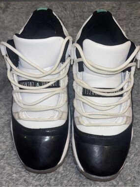 Jordan 11 low “emerald” 5Y